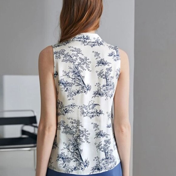 NWT silk blend botanical deer delft print collared blue button down tank blouse - Picture 3 of 5